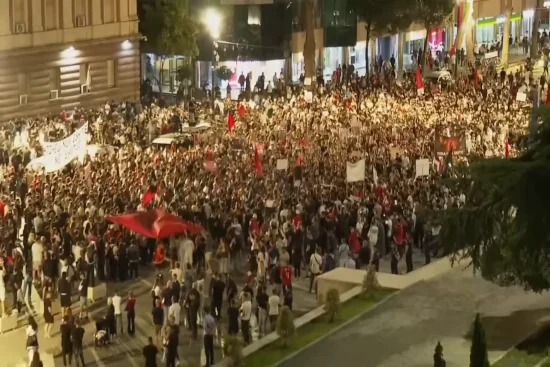 La 'rivoluzione dei fenicotteri' in Albania